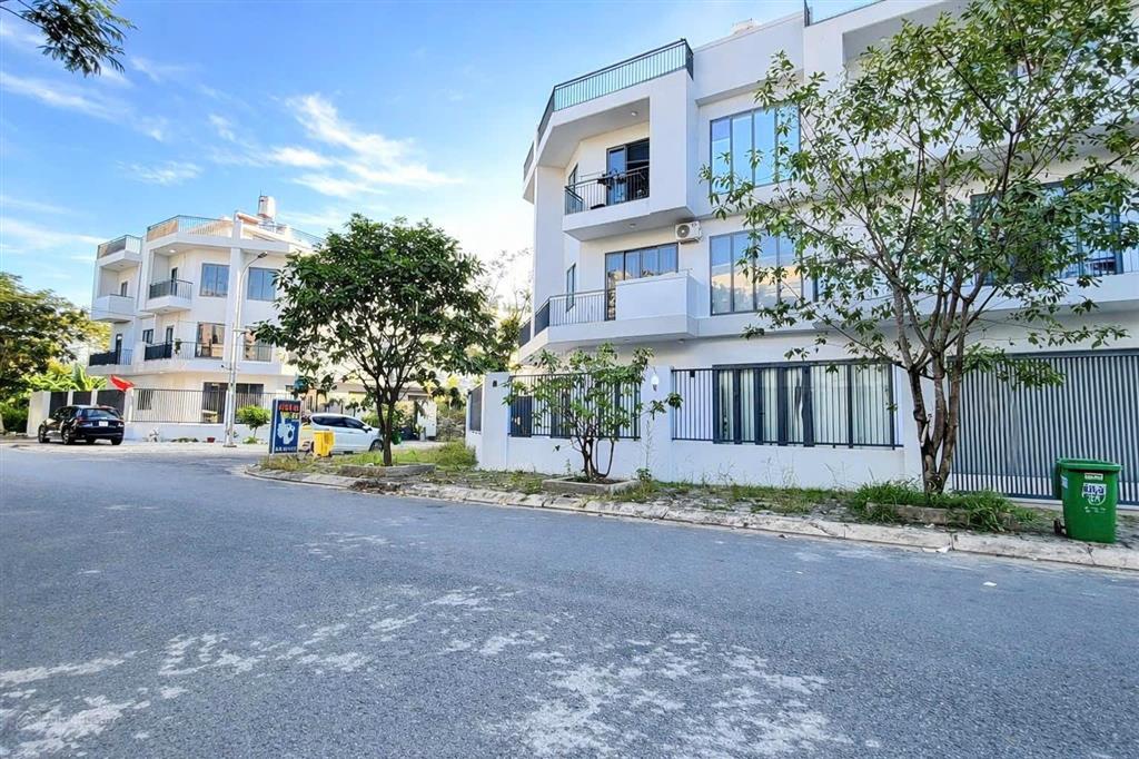Bán đất 140m2  lê văn lương, phước kiển  chỉ 5 phút qua phú mỹ hưng, 64tr/m2