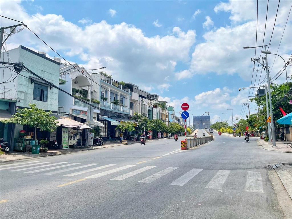 Chủ bán đất 118m2, lê văn lương, ngay cầu long kiển, hẻm xe hơi, giá 4.2 tỷ