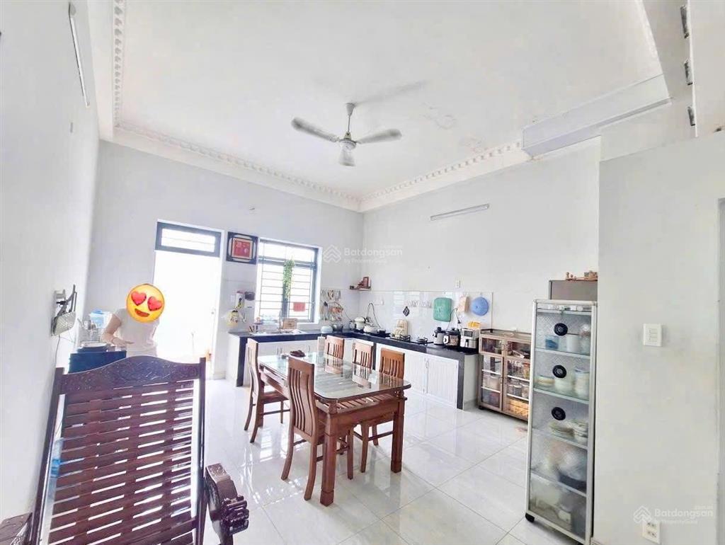 Bán nhà 3 tầng, 128m2 đường lê văn lương, hẻm xe hơi, giá 5 tỷ 990