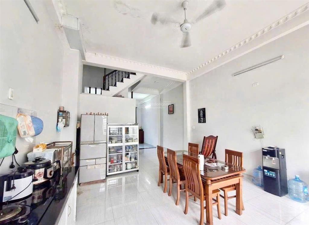 Bán nhà 3 tầng, 128m2 đường lê văn lương, hẻm xe hơi, giá 5 tỷ 990