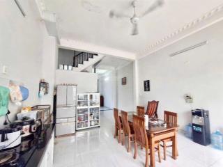 Bán nhà 3 tầng, 128m2 đường lê văn lương, hẻm xe hơi, giá 5 tỷ 990