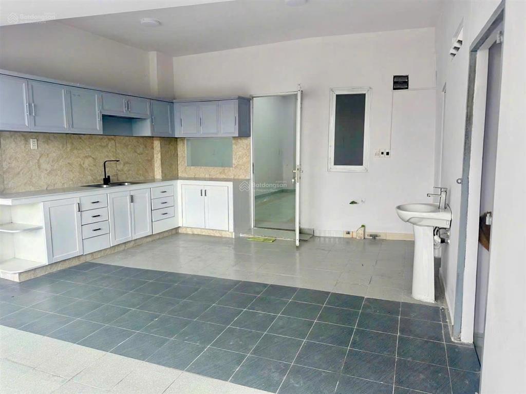 Bán nhà 1 trệt 1 lầu, gần 200m2, đường nguyễn bình, gần cầu cần giờ, giá 5.8 tỷ