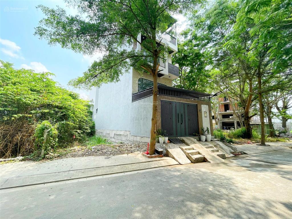 Bán đất 2 mặt tiền đường 10m và đường 7m, lê văn lương, 121m2, giá chỉ 4.7 tỷ