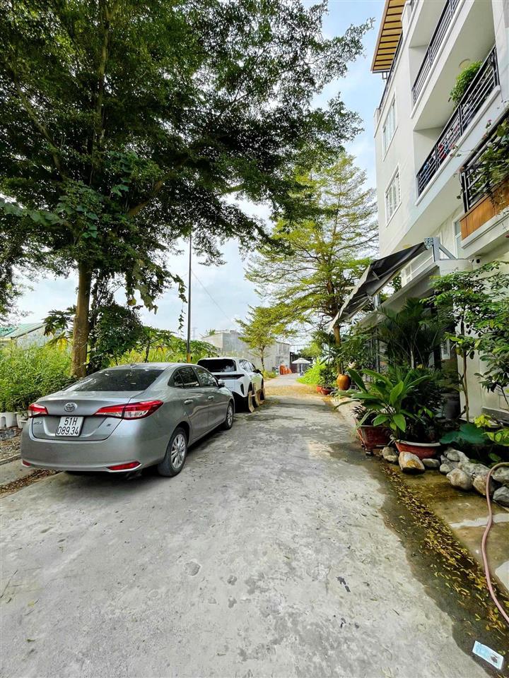 Chủ bán đất 121.2m2, đường lê văn lương, 2 mặt tiền đường 10m và đường 7m, giá 4.6 tỷ