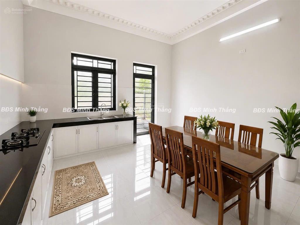 Bán nhà ngộp 3 tầng, 128.8m2, đường nguyễn bình, gần 3 trường đại học, giá chỉ 6 tỷ