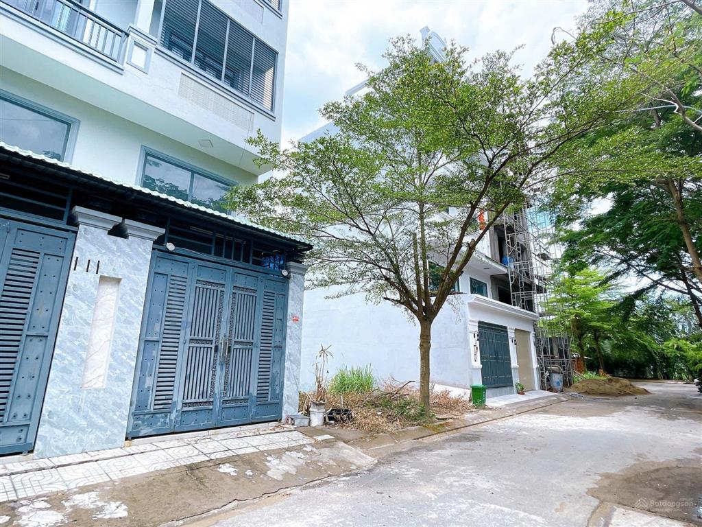 Bán đất đẹp 2 mặt tiền trước sau, 121m2, đường 10m lê văn lương, giá 4.6 tỷ