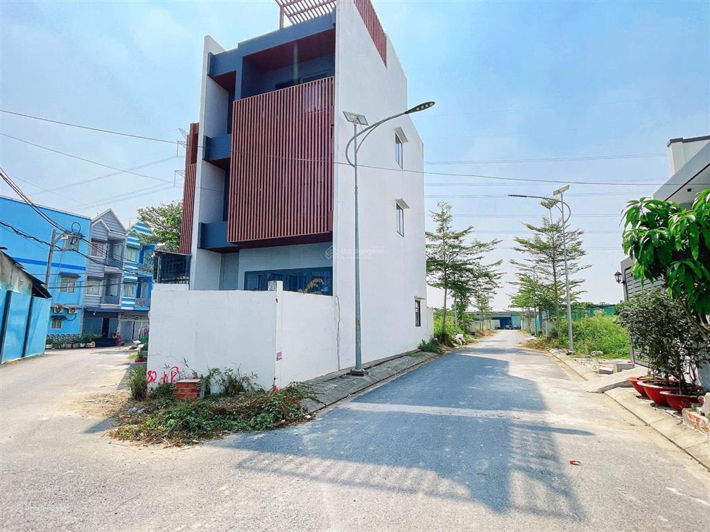 Bán đất sổ riêng, đối diện gs metro city, 82m2, ngay khu dân cư, 4.2 tỷ