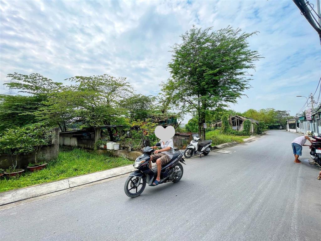Bán đất 8,2m x 36m, lê văn lương, mặt tiền đường 8m, phía sau view sông thoáng mát, 6,7 tỷ