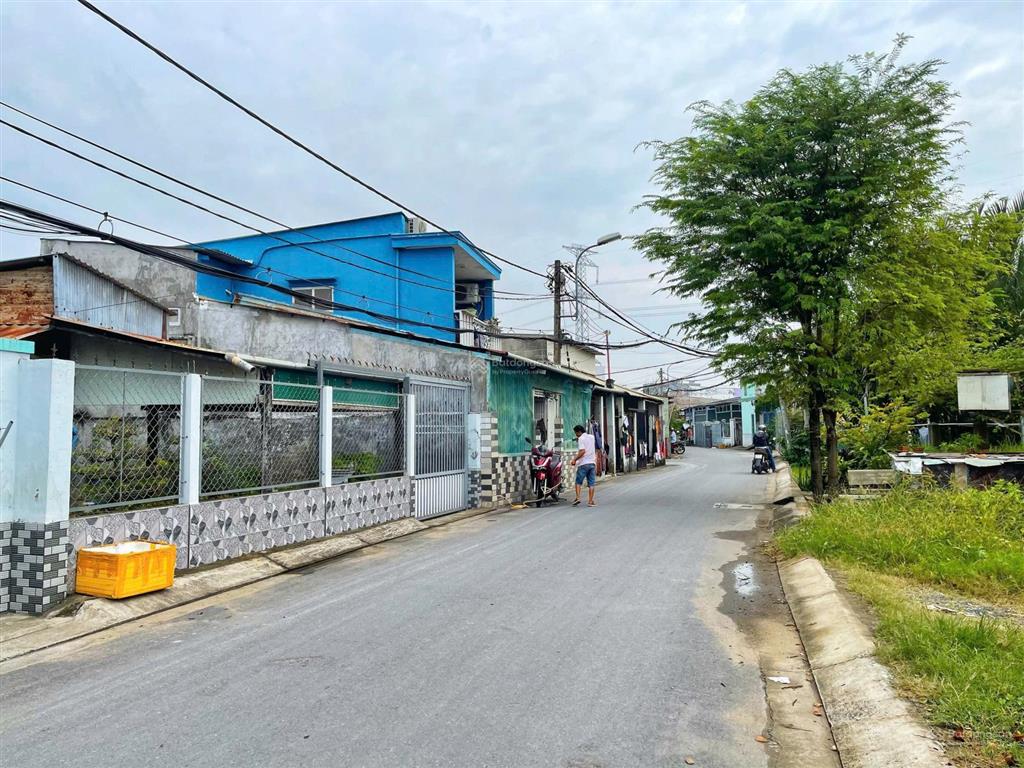 Bán đất 8,2m x 36m, lê văn lương, mặt tiền đường 8m, phía sau view sông thoáng mát, 6,7 tỷ