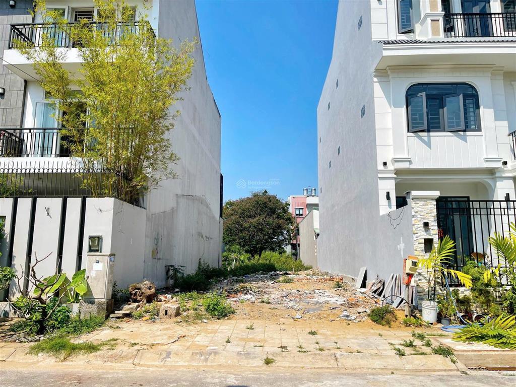 Ngộp bán đất 140m2, ngang 7m, đường 16m, lê văn lương chỉ 3 phút qua quận 7, giá 8,9 tỷ