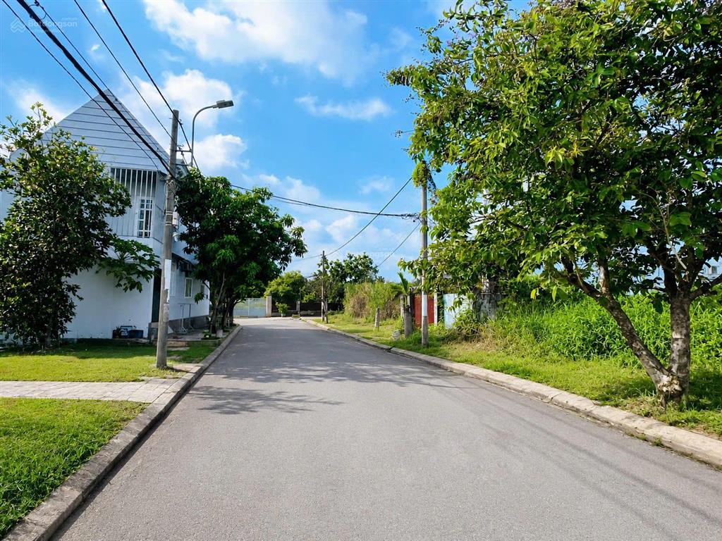 Bán đất 200m2, ngang bề thế 7,5m, đường 12m, sổ riêng, nguyễn bình, chỉ 7 tỷ