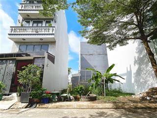 Ngộp bán đất 80m2, chỉ 50m ra lê văn lương, sổ riêng, đường 8m, giá 3.3 tỷ