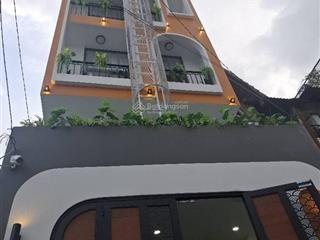 Chính chủ bán gấp chdv ngay sân bay, sẵn dòng tiền gần 01 tỷ/năm lời 2tỷ ngay khi mua full nội thất