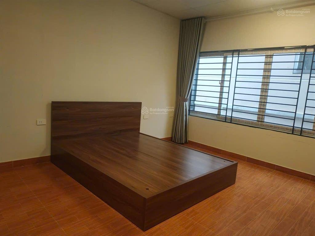 Chính chủ bán nhà ngõ 10 võng thị  ô tô đỗ cửa  mặt tiền 6m  diện tích 24m2 x 5 tầng giá 7.5 tỷ
