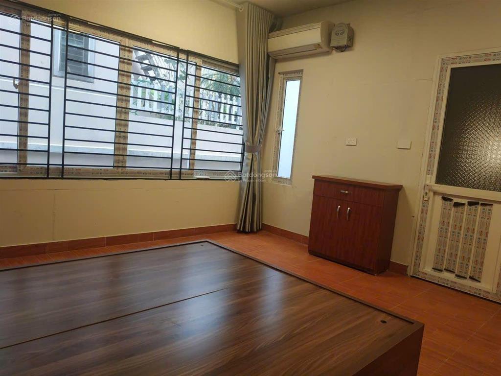 Chính chủ bán nhà ngõ 10 võng thị  ô tô đỗ cửa  mặt tiền 6m  diện tích 24m2 x 5 tầng giá 7.5 tỷ