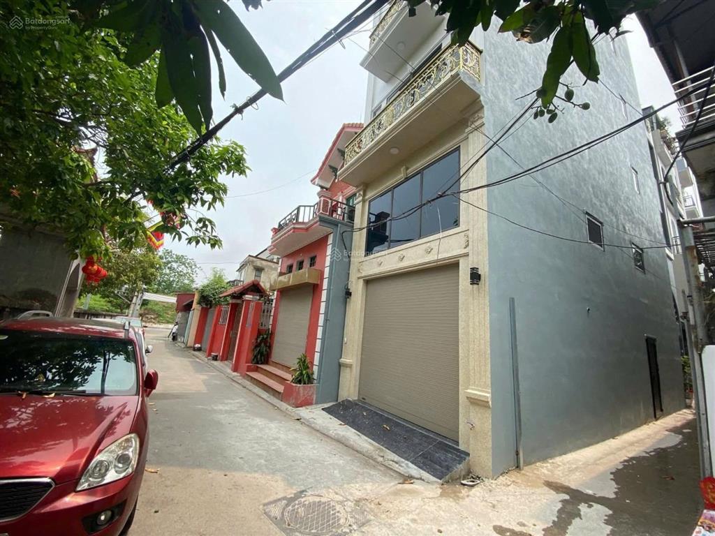 Mảnh đất đẹp phố bồ đề  2 thoáng trước sau ô tô tránh  diện tích 44m²  nở hậu  giá 10.5 tỷ