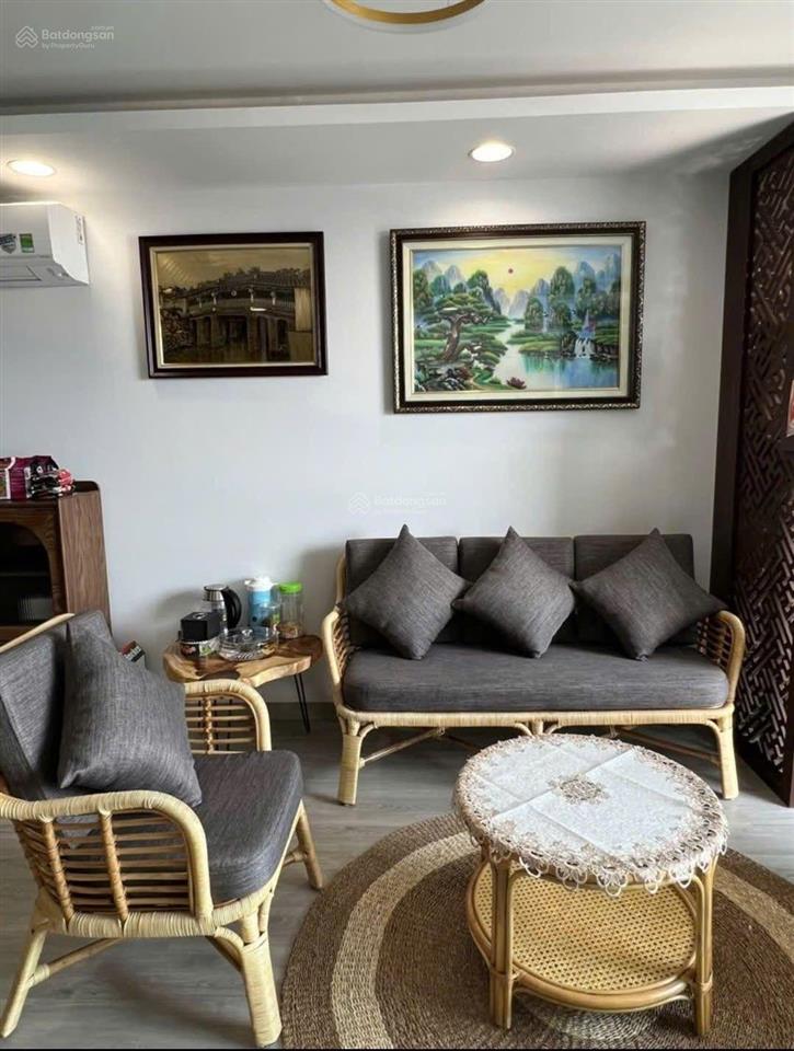 Căn hộ chung cư one 18 298 ngọc lâm  87m2  2 ngủ  2 wc  2 logia  slot ô tô  mới ở luôn