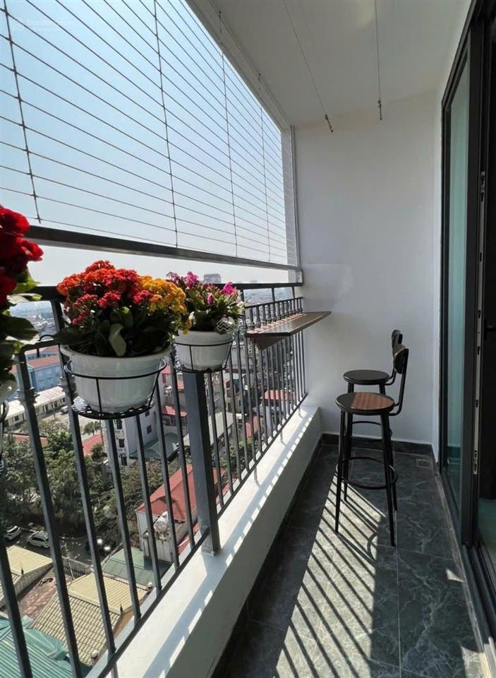 Căn hộ chung cư one 18 298 ngọc lâm  87m2  2 ngủ  2 wc  2 logia  slot ô tô  mới ở luôn