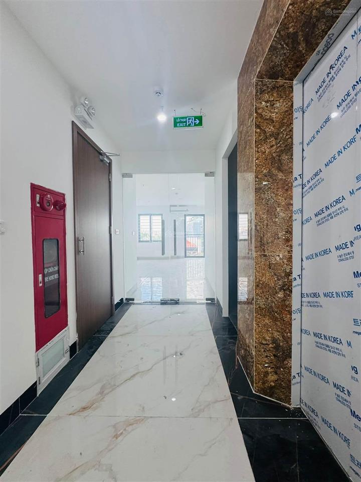 Tòa nhà 9 tầng mặt phố đê la thành  ba đình  1 mặt phố, 1 mặt ngõ 90m2  vỉa hè 5m  gpxd, pccc