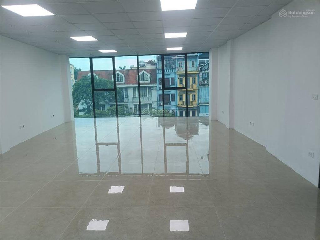 Tòa nhà vp mặt phố đào tấn  diện tích 160m2  mặt tiền 6.5m  vỉa hè 5m  thang máy  giá 122 tỷ