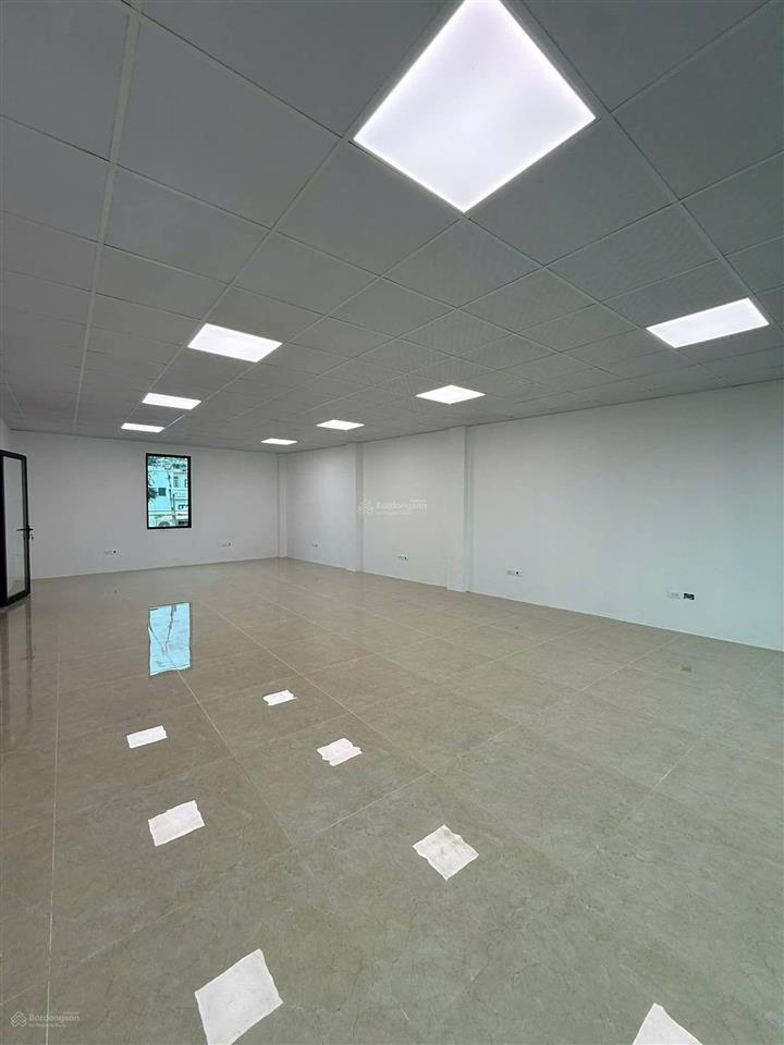 Tòa nhà vp mặt phố đào tấn  diện tích 160m2  mặt tiền 6.5m  vỉa hè 5m  thang máy  giá 122 tỷ