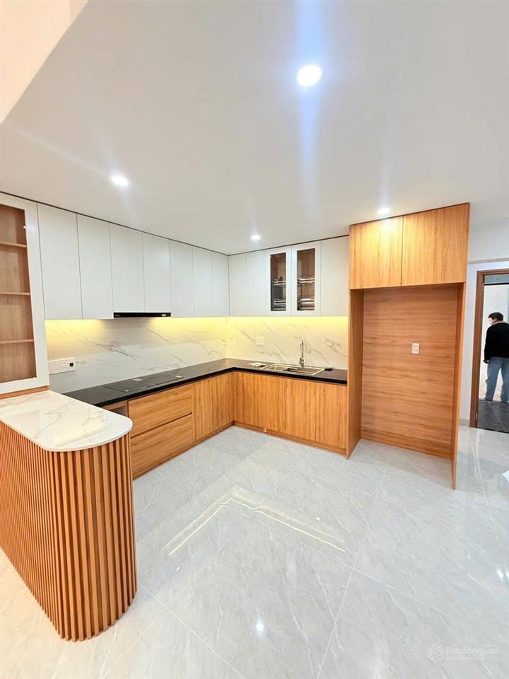 Bán gấp nhà mỹ đình, từ liêm 45m2, 6 ngủ, nhỉnh 7 tỷ, xách va li ở luôn, đi bộ sân mỹ đình, 16 chỗ