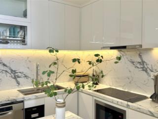 Cho thuê căn 2pn 2wc full nội thất đẹp view hồ bơi, hướng mát khu compound lumiere boulevard vin q9