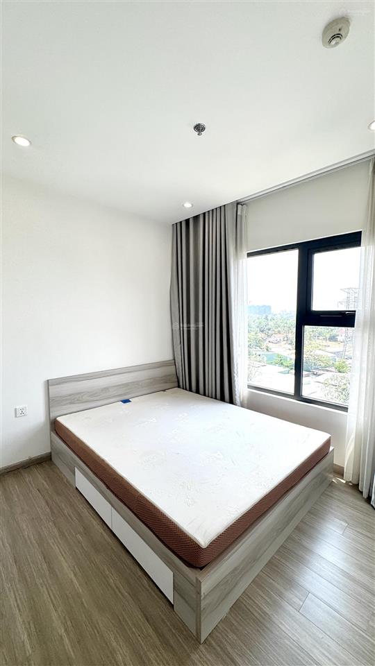Cho thuê căn góc 2pn + full nt nhà đẹp, sẵn pass xem nhà 24/7 ở ngay giá tốt vin q9 tháng 2/26