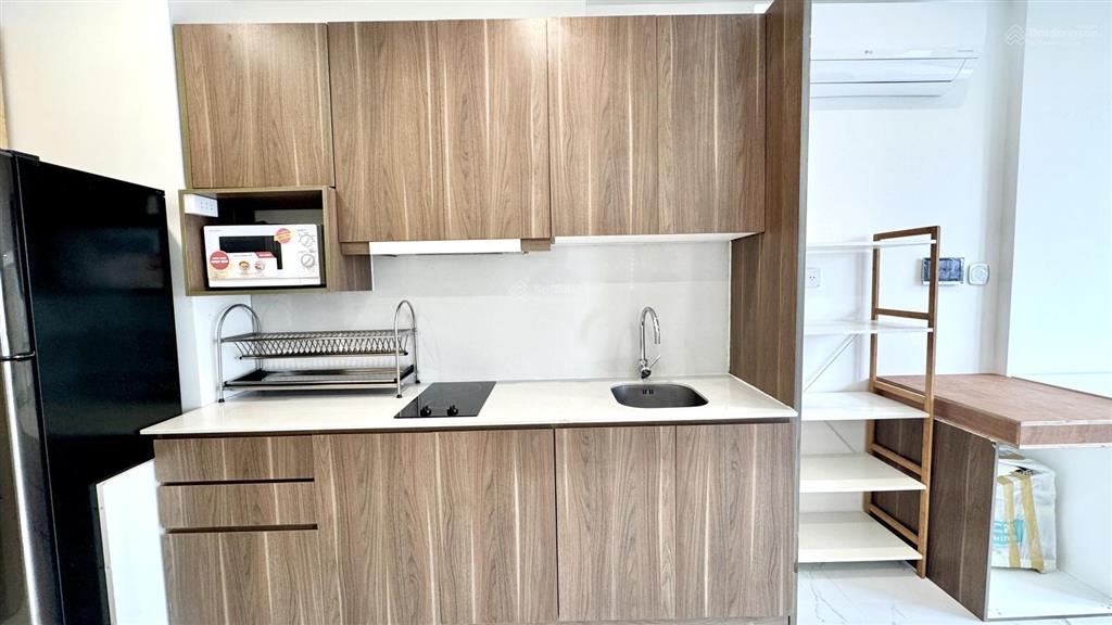 Cho thuê căn 2pn + căn góc full nội thất view ra vincom, quảng trường cực đẹp, nhà mới, hướng mát
