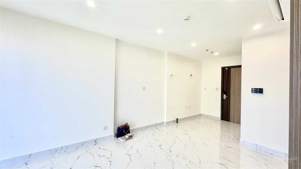 Cho thuê căn hộ 2pn2wc đối diện vincom megamall, nhà mới 100%, view đẹp, hướng mát cả ngày sẵn pass