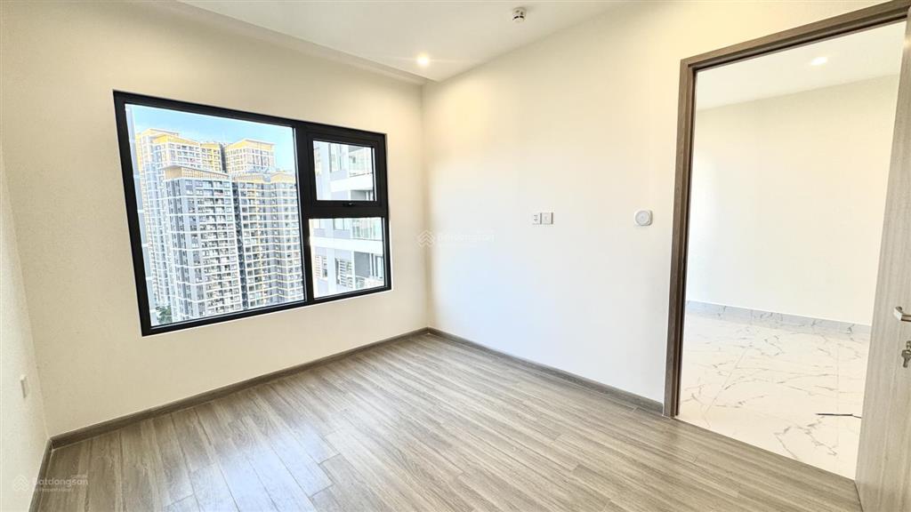 Cho thuê căn hộ 2pn2wc đối diện vincom megamall, nhà mới 100%, view đẹp, hướng mát cả ngày sẵn pass
