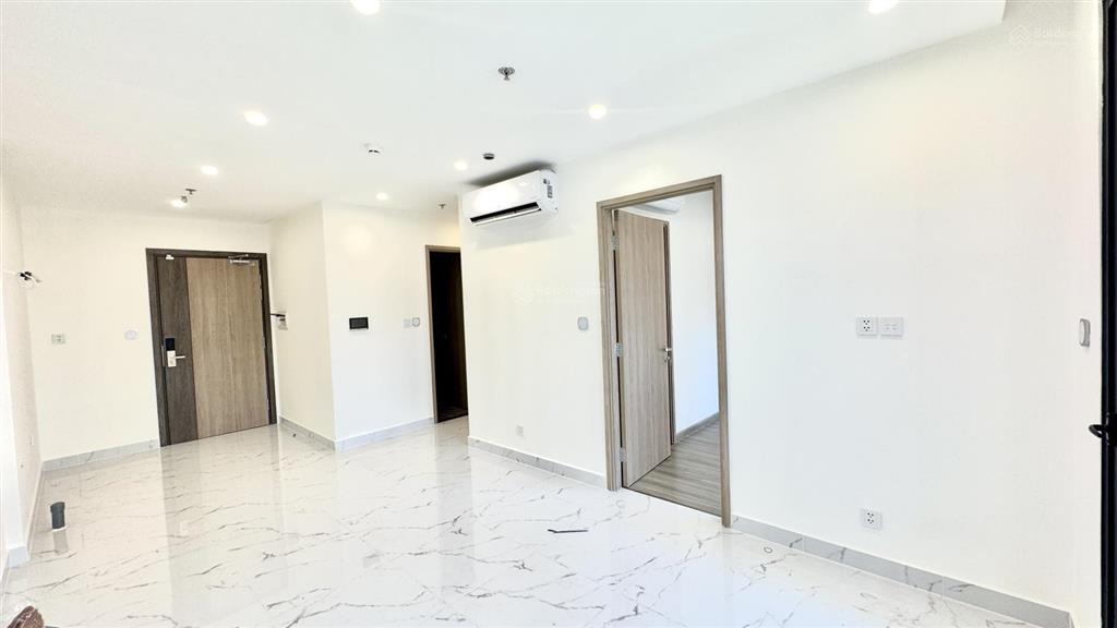 Cho thuê căn hộ 2pn2wc đối diện vincom megamall, nhà mới 100%, view đẹp, hướng mát cả ngày sẵn pass