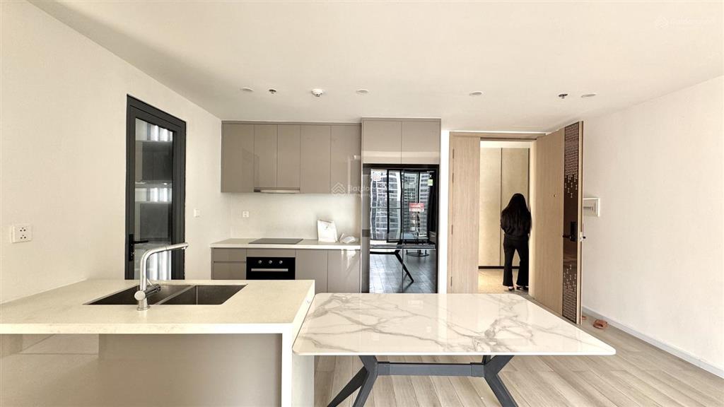 Cho thuê căn 2pn2wc căn góc full nt masteri centre point, có phòng gym free gần vincom nhà mới 100%