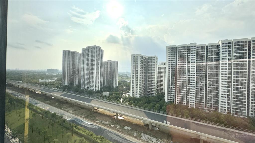 Cho thuê căn 2pn2wc căn góc full nt masteri centre point, có phòng gym free gần vincom nhà mới 100%