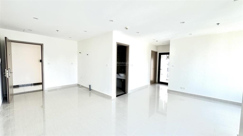 Cho thuê căn góc 2pn + view vườn nhật, nhà mới 100%, sẵn ở ngay, xem nhà 24/7