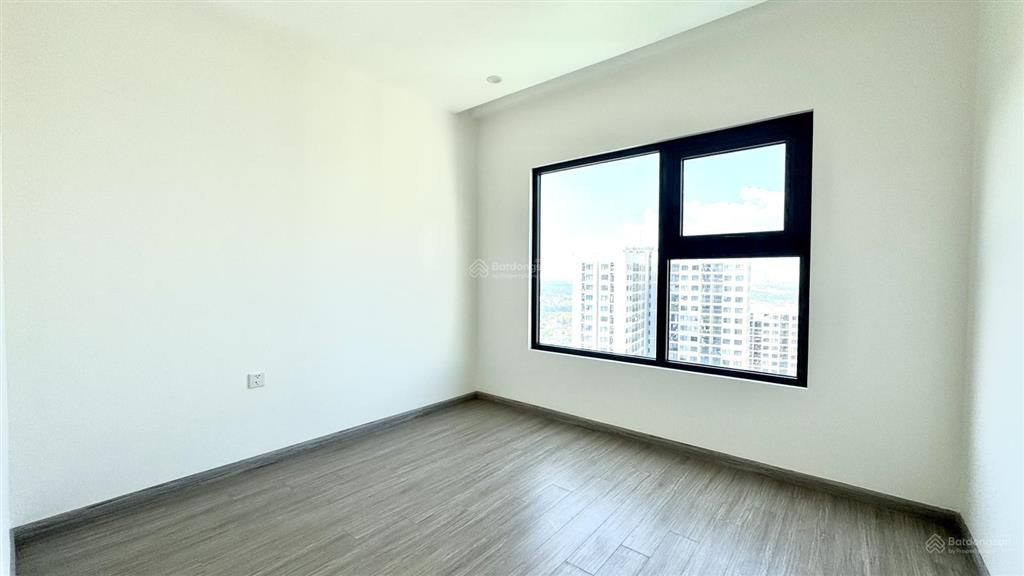 Cho thuê căn góc 2pn + view vườn nhật, nhà mới 100%, sẵn ở ngay, xem nhà 24/7