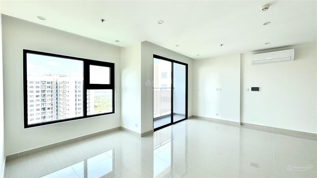 Cho thuê căn góc 2pn + view vườn nhật, nhà mới 100%, sẵn ở ngay, xem nhà 24/7