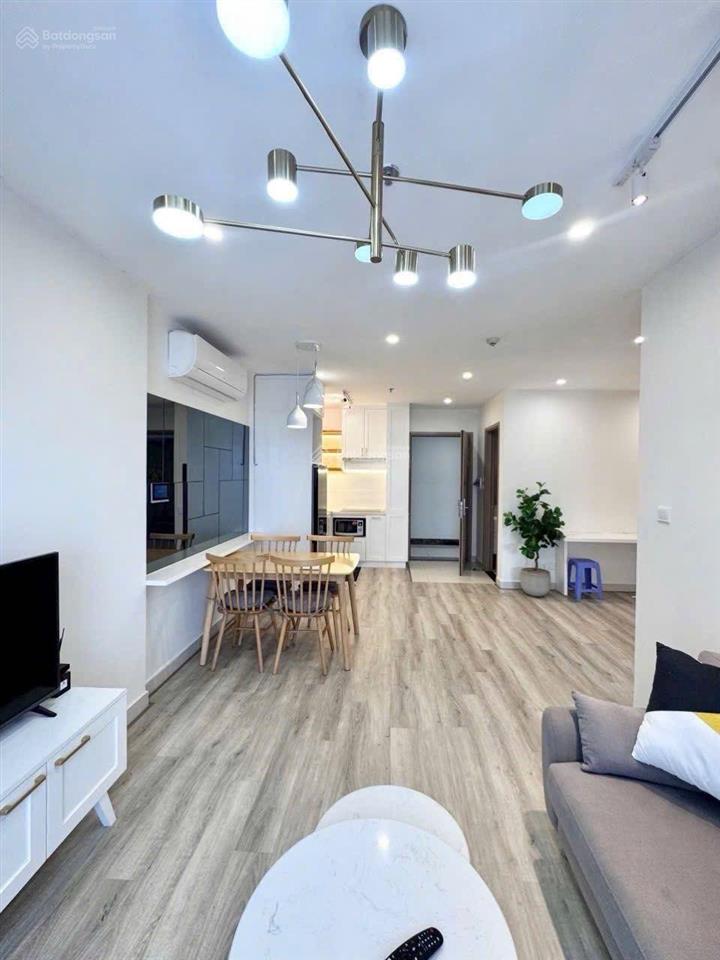 Cho thuê 1pn + full nt bao đẹp, nhà sẵn pass ở ngay, khu nhiều mảng xanh, nhiều cửa hàng tiện lợi