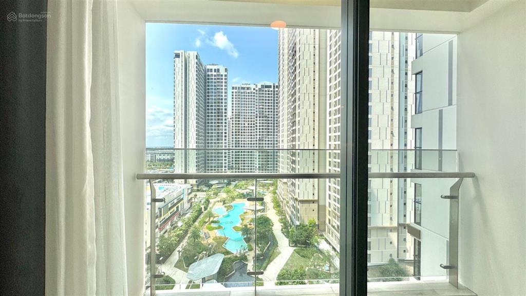 Cho thuê căn 1pn+ đầy đủ nội thất free gym & pql, gần vincom, vinschool, có bảo vệ 24/7, view đẹp