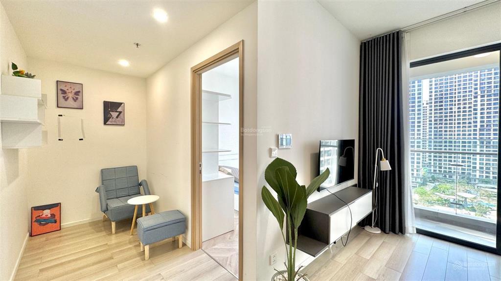 Cho thuê căn 1pn+ đầy đủ nội thất free gym & pql, gần vincom, vinschool, có bảo vệ 24/7, view đẹp