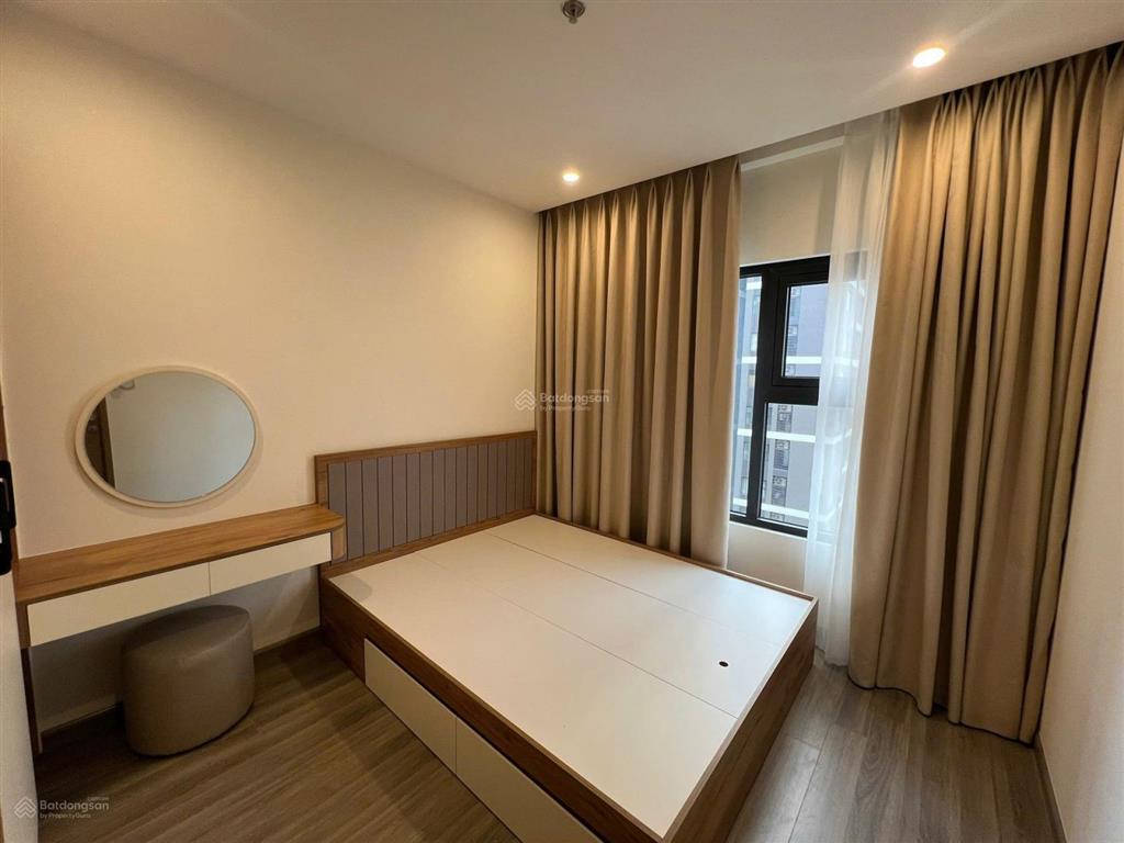 Cho thuê căn 2pn2wc full nt mới đẹp, gần vincom, quảng trường, sẵn pass ở ngay, xem nhà 24/7 ạ