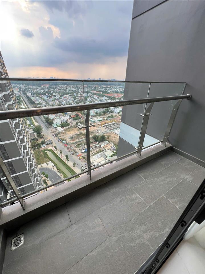 Cho thuê căn 2pn2wc full nt mới đẹp, gần vincom, quảng trường, sẵn pass ở ngay, xem nhà 24/7 ạ