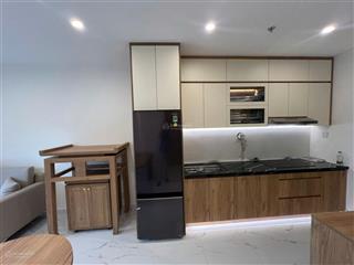 Cho thuê căn 2pn2wc full nt mới đẹp, gần vincom, quảng trường, sẵn pass ở ngay, xem nhà 24/7 ạ