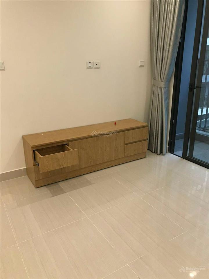 Cho thuê căn góc 2pn+ nội thất cơ bản thoáng mát, phòng khách rộng, view đẹp, nhà sẵn ở ngay