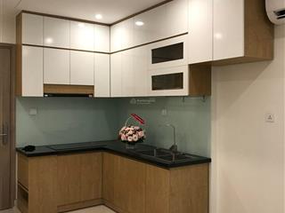 Cho thuê căn góc 2pn+ nội thất cơ bản thoáng mát, phòng khách rộng, view đẹp, nhà sẵn ở ngay