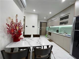 Cho thuê căn 2pn2wc full nt luxury bao đẹp, nhà sẵn ở ngay, gần vincom và công viên ánh sáng