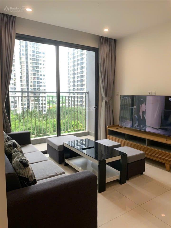 Cho thuê căn 2pn 1wc full nội thất view cực đẹp, sẵn pass ở ngay, tầng thấp hướng mát