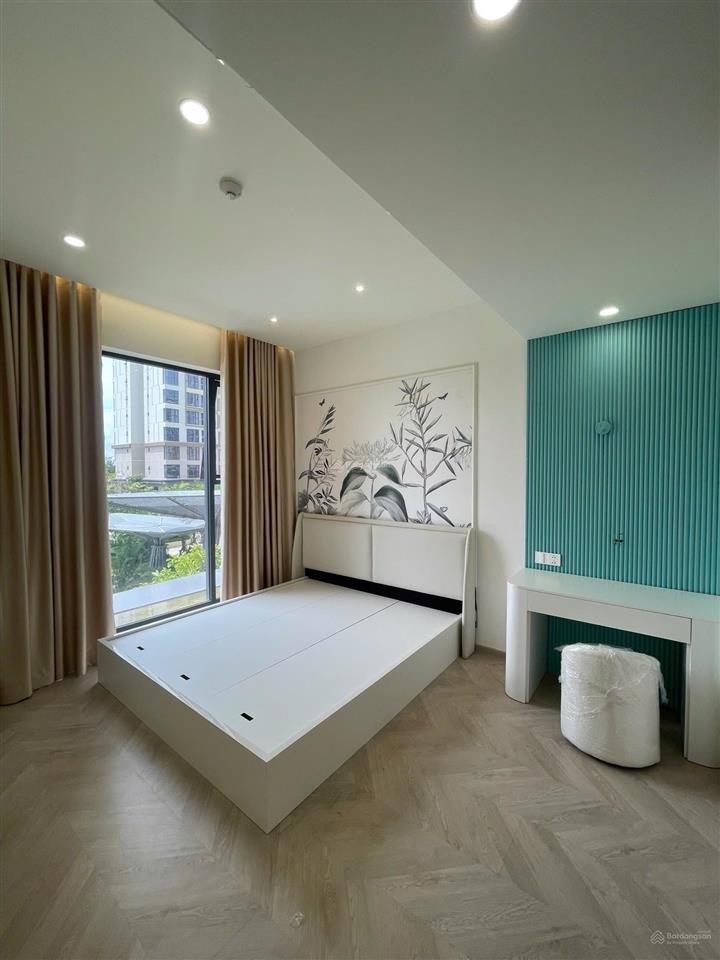 Cho thuê căn 3pn2wc 96m2 khu mcp view hồ bơi cực đẹp, gần vincom, free gym, ở liền, hướng mát