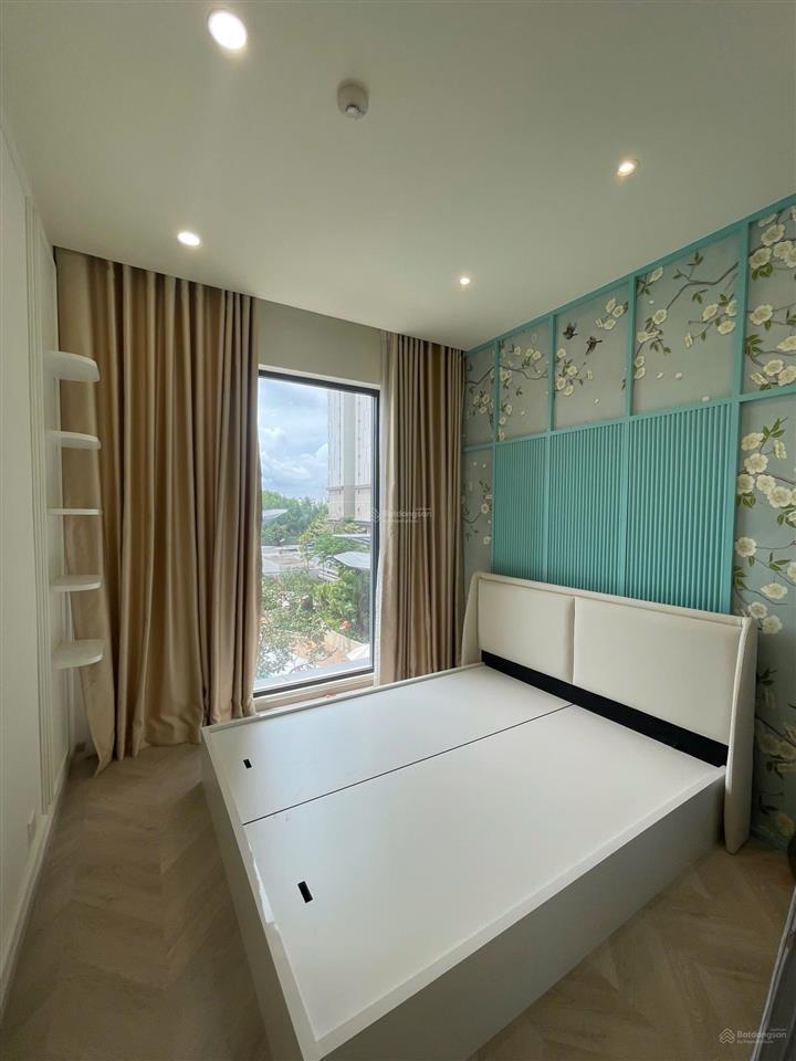 Cho thuê căn 3pn2wc 96m2 khu mcp view hồ bơi cực đẹp, gần vincom, free gym, ở liền, hướng mát