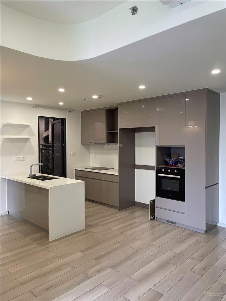 Cho thuê căn 3pn2wc 96m2 khu mcp view hồ bơi cực đẹp, gần vincom, free gym, ở liền, hướng mát